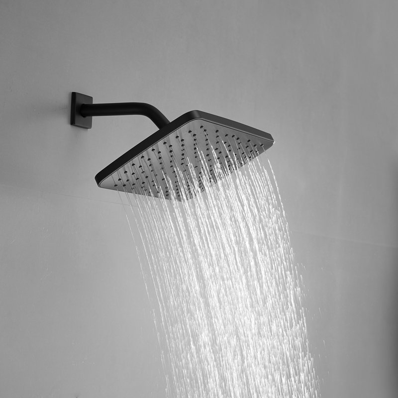 Ensemble de robinet de douche carré à poignée simple 1 jet 2,5 gallons par minute avec pomme de douche à haute pression en chrome poli (valve incluse)