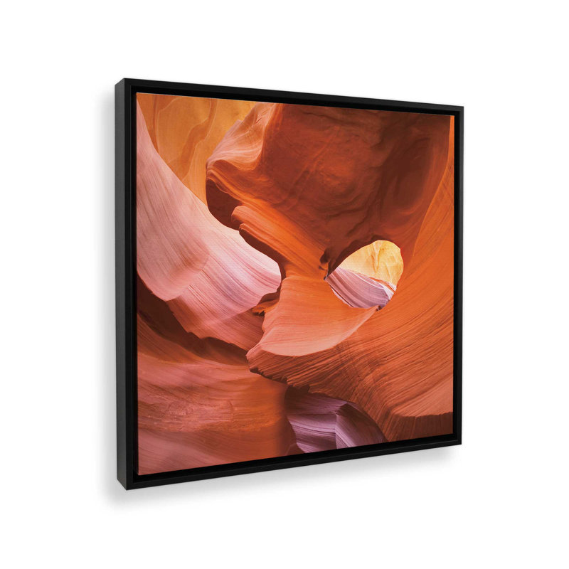 Sculpted by Time v1, impression, H 12,75 po x l 12,75 po x P 1,75 po, Cadre flottant noir satiné
