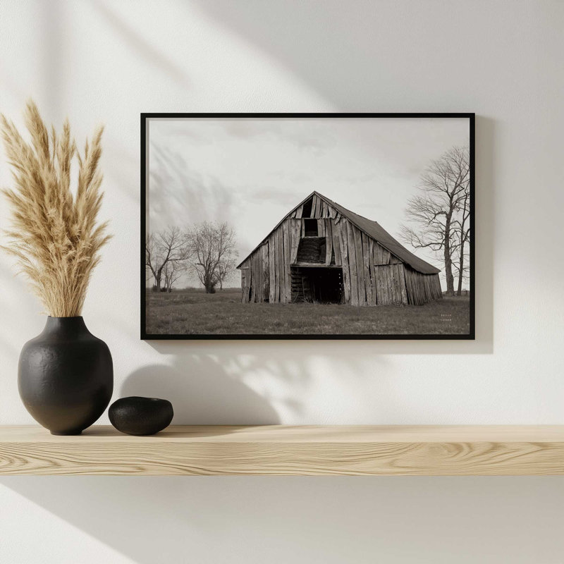 «Old Hay Barn» par Nathan Larson, reproduction d'art, H 13,5 po x l 19,5 po, Doré, Impression encadrée