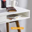 Bureau moderne blanc avec tiroirs, bureau d'écriture en bois avec casier de rangement ouvert