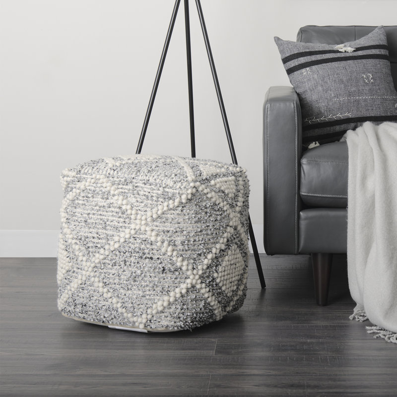Reze Upholstered Pouf