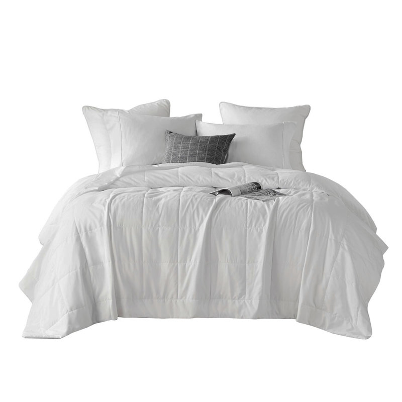 Down Alternative Blanket White King, King