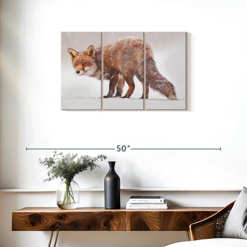 Brampt Snow Fox, 20" H x 33" W