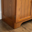 Armoire de rangement en chêne à 8 tablettes et 8 portes, 72,4 po de hauteur. Pour différents espaces. Surface lisse, espaces de construction robustes. Extérieur, fabrication