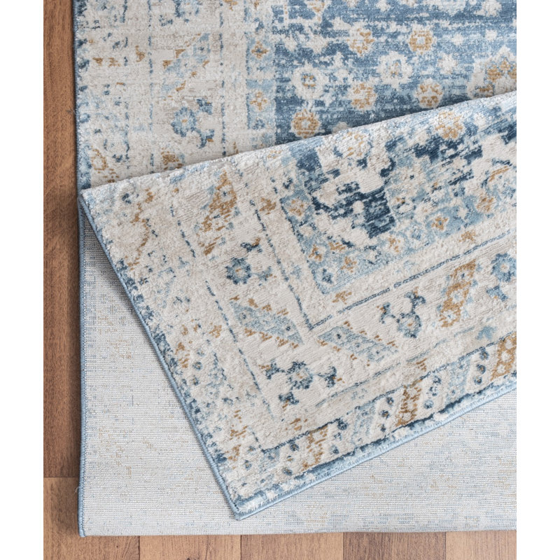 Hette Oriental Indoor Rug, Rectangle 7'10" x 10'3"