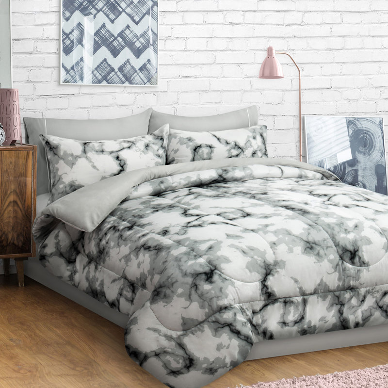 Polyester Camouflage Bedding, Queen Comforter + 2 Shams
