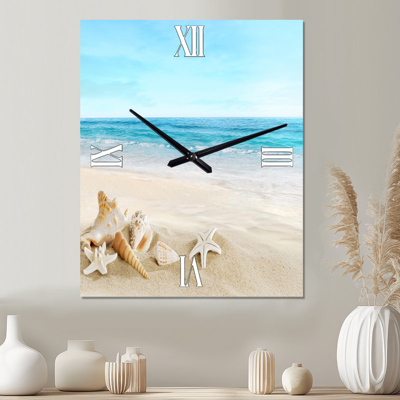 Paysage avec coquillages sur une plage tropicale - Horloge murale plage en métal, Médium