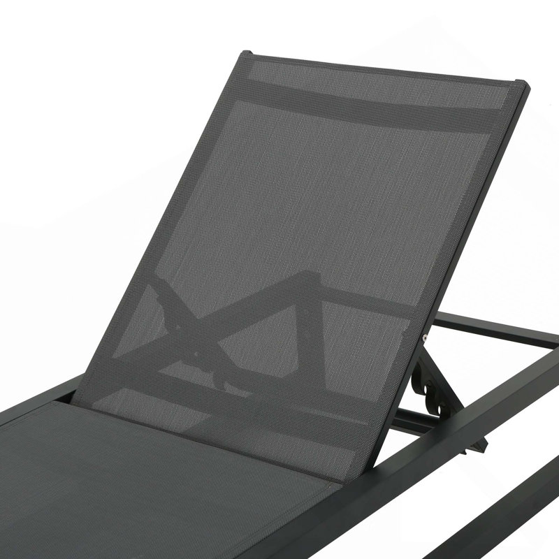 Ensemble de 2 chaises longues d'extérieur en aluminium avec dossier réglable à 5 niveaux et filet en textilène durable pour la piscine