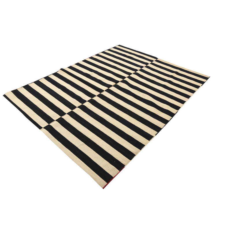 Tapis noir et blanc 5 x 8