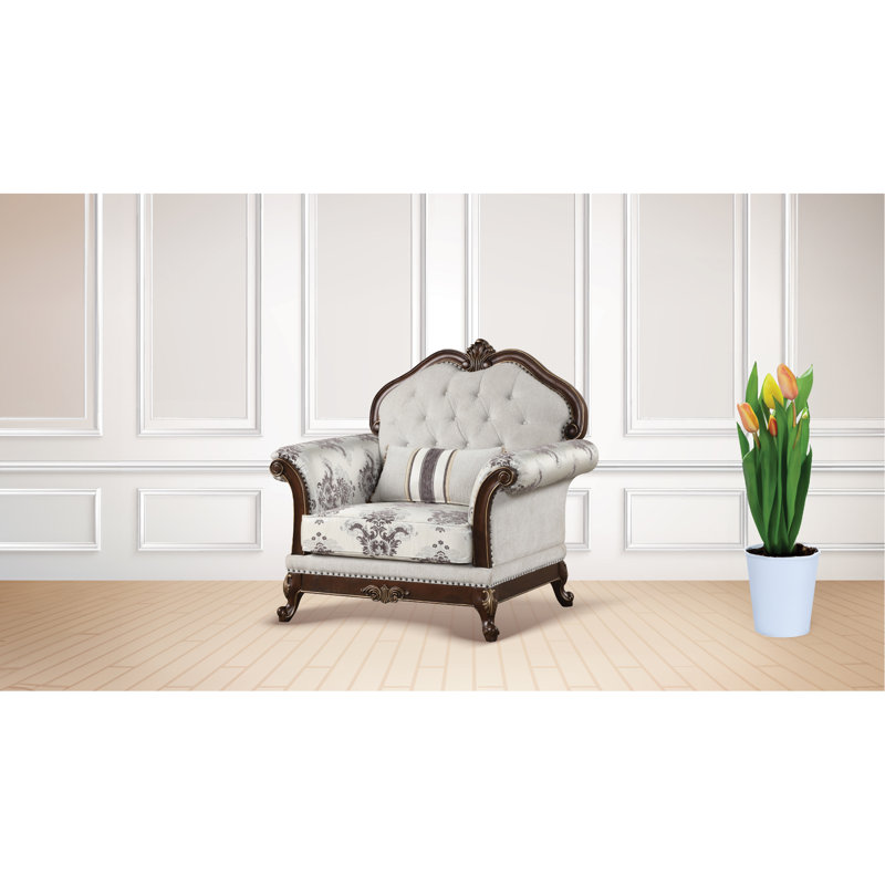 Traditional Style Button Tufted Chair