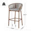 Tabouret de bar d'extérieur en corde de métal, structure au fini teck et coussin beige, ensemble de 4