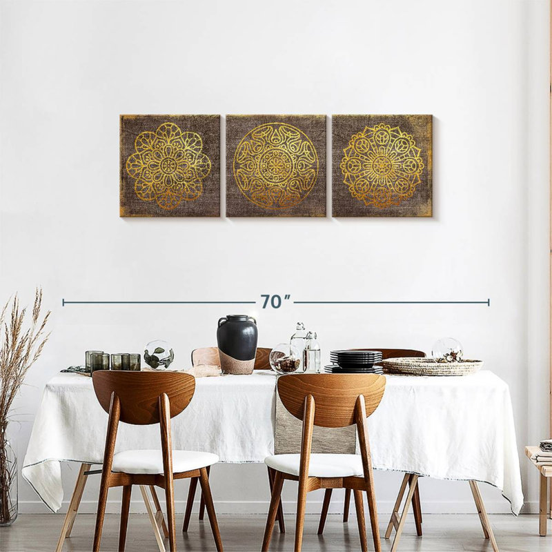Ensemble de 3 mandalas dorées sur toile, H 18 po x l 57 po x P 1,25 po
