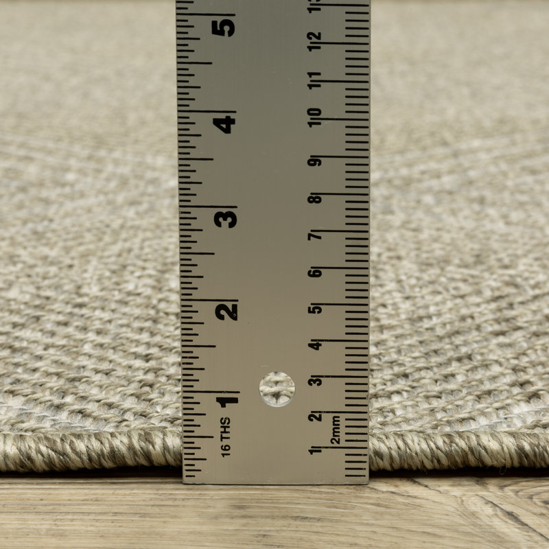 Tapis intérieur / extérieur en polypropylène tissé à la machine Jessiejames - brun / gris