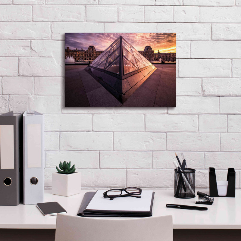 «Louvre II» par Giuseppe Tour, reproduction d'art sur toile tendue, H 12 po x l 18 po x P 0,75 po