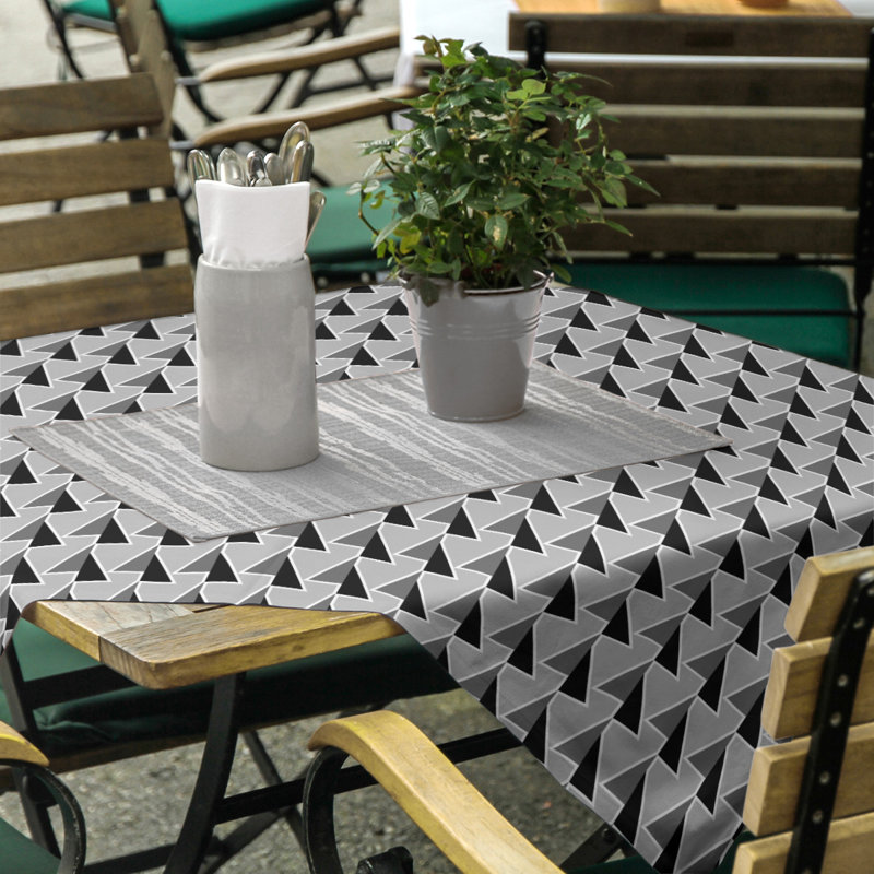 Flèches Nappe, Noir