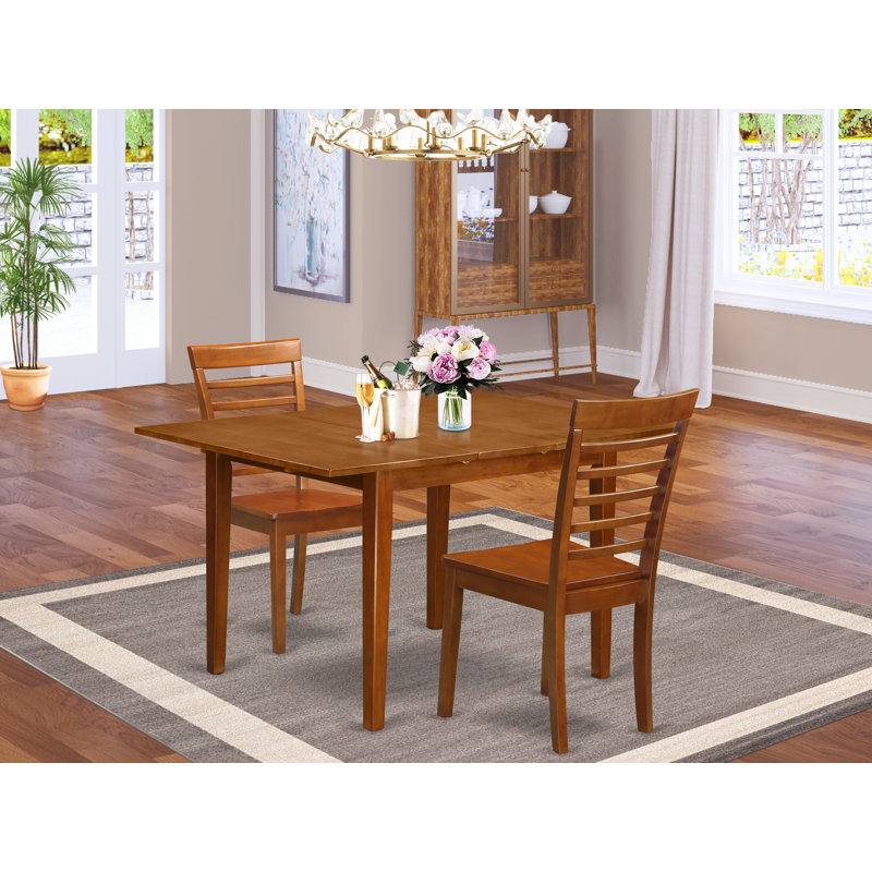 Ensemble de salle à manger 3 pièces pour petits espaces comprenant une table rectangulaire avec rallonge papillon et 2 chaises en bois, 91 x 137 cm, brun selle