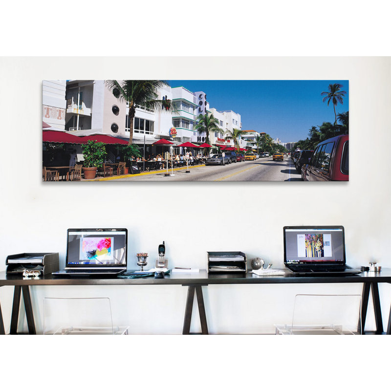 «Miami Skyline Cityscape (South Beach)», reproduction de photo sur toile, H 12 po x l 36 po x P 1,5 po, Bleu, Toile tendue