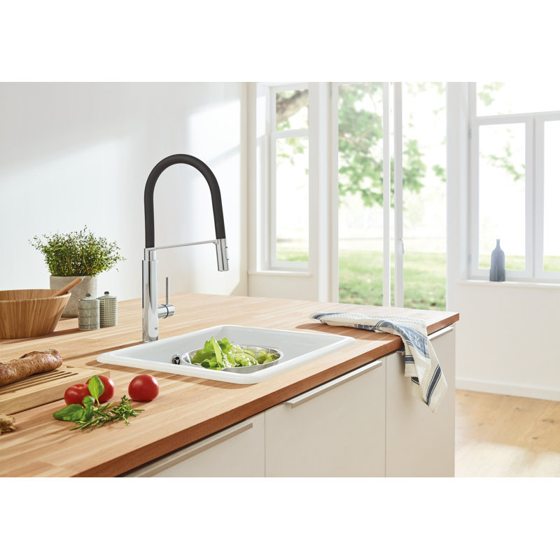 Concetto™ Pull Down Touch Single Handle Kitchen Faucet With Accessories, StarLight Chrome