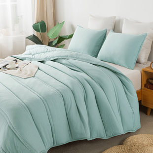 Channel Comforter Set
