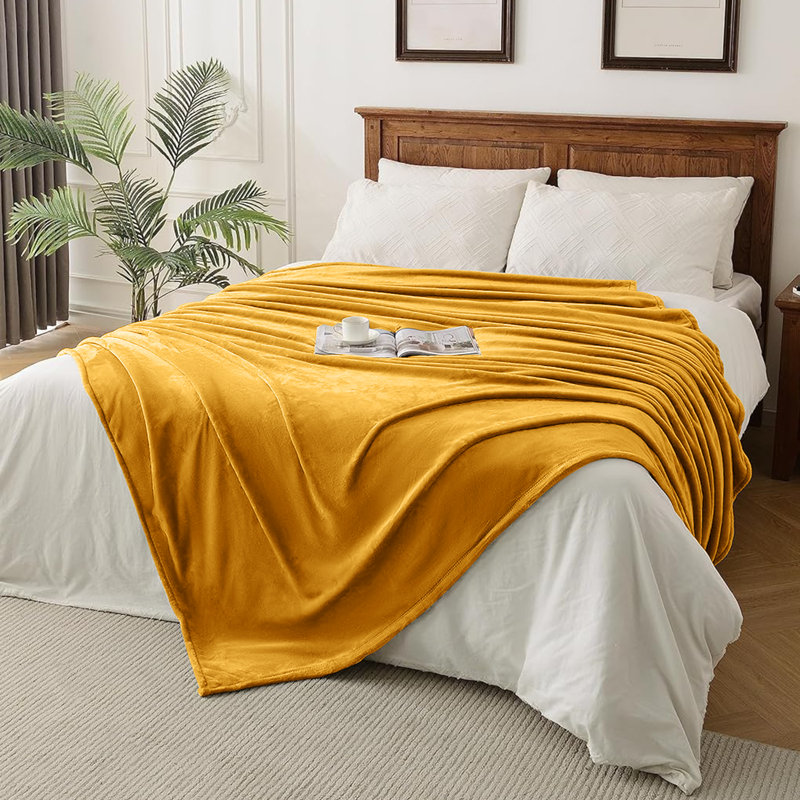 Plush Mink Fleece Blanket – Ultra-Soft, Lightweight Throw For All Seasons, 230cm x 270cm, Yellow