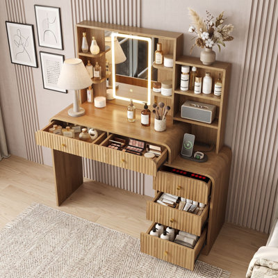Coiffeuse rétro avec miroir intelligent à DEL, tiroirs, tablettes ouvertes et borne de recharge