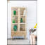 Armoire spacieuse en matériaux mixtes avec portes en verre, parfaite pour la présentation et le rangement dans n'importe quelle maison