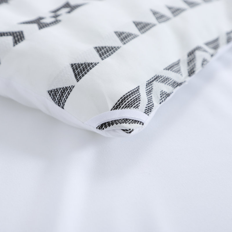 Suniya Boho Microfiber Comforter Set, King Comforter + 2 King Pillow Shams, Geometric White/Black