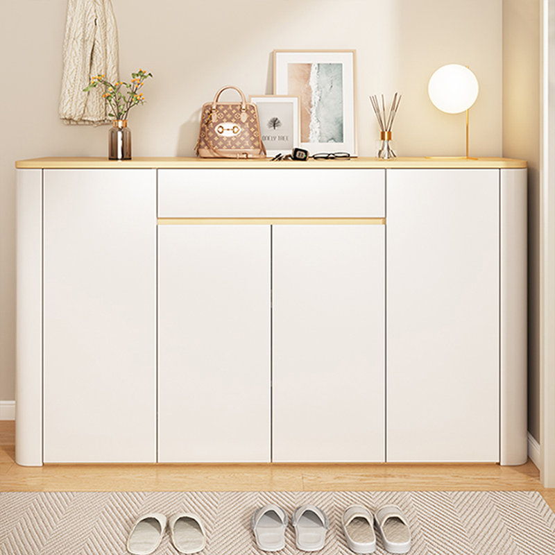 Rangement à chaussures en bois manufacturé beige et Burlywood, 35.43" H x 55.12" W x 13.78" D