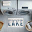 Tapis de bain en peluche imprimé Better To Wake At Lake, design par Kim Allen, 18 po x 30 po