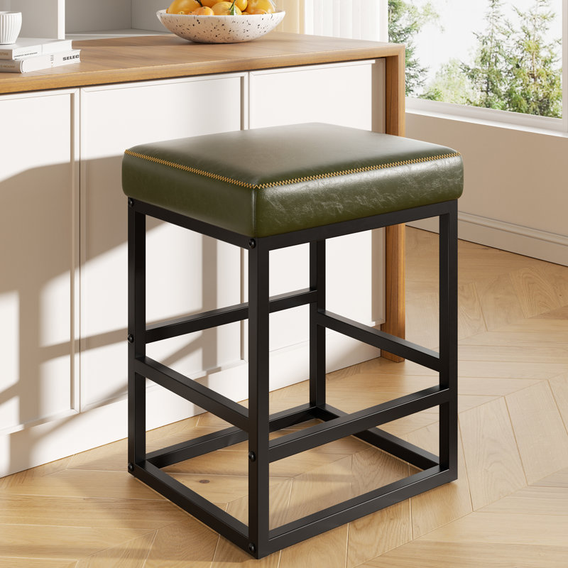 Modern Edge, Cozy Feel: tabourets de bar rembourrés en similicuir pour chaque maison, Vert