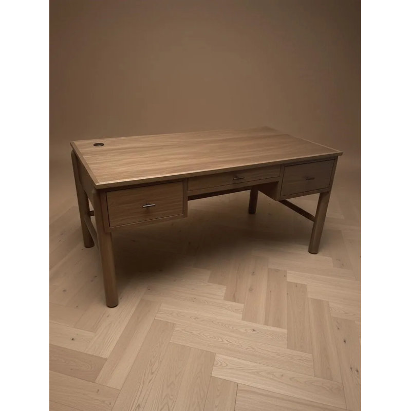 Le bureau d'écriture The Rowan - construction en bois massif, 48 po de longueur x 30 po de profondeur x 30 po de hauteur, trois tiroirs avec port de gestion des câbles, bureau à domicile moderne