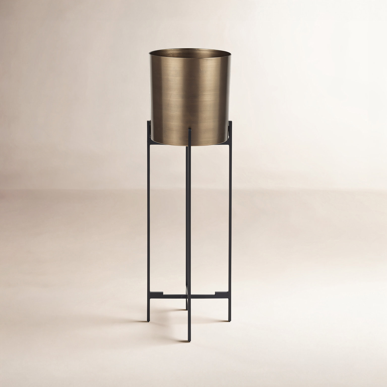 Lancel Plant Stand, 33.1" H x 10.8" W x 10.8" D