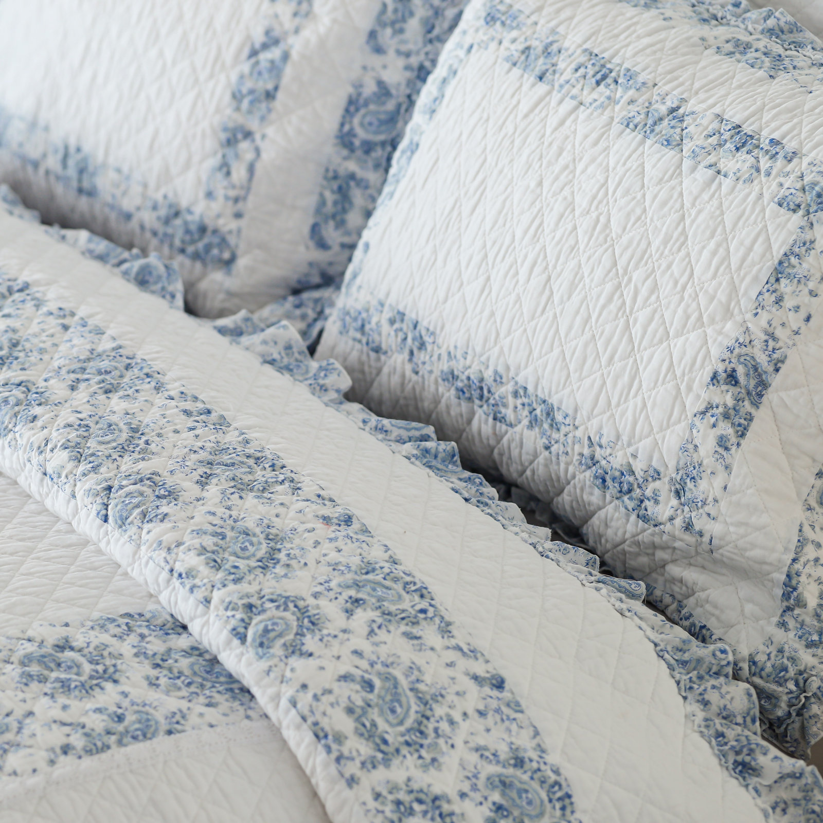 Westwick Cotton Quilt Set, King Quilt + 2 King Shams