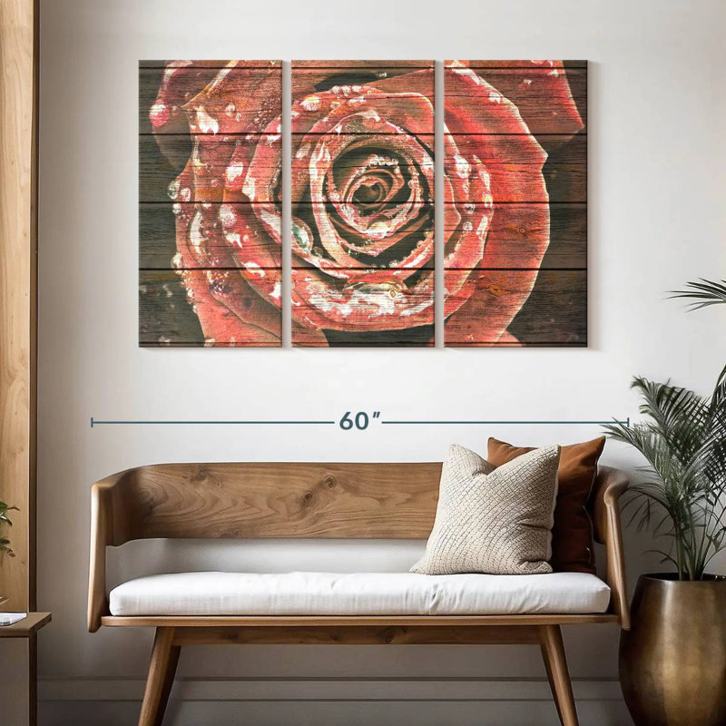 Harnek rose rouge sur bois, H 32 po x l 50 po