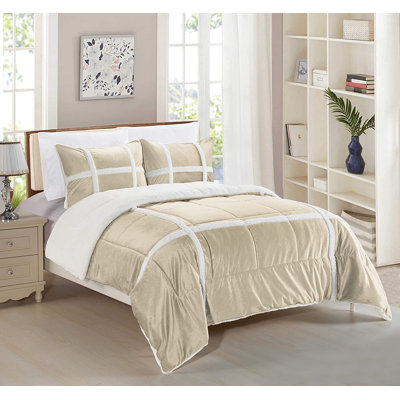 Teters Geometric Shapes Comforter