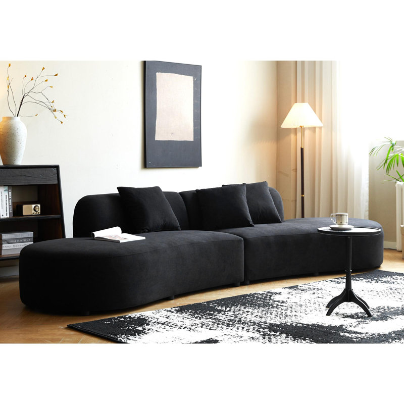Canapé courbé de 132 po avec coussins décoratifs