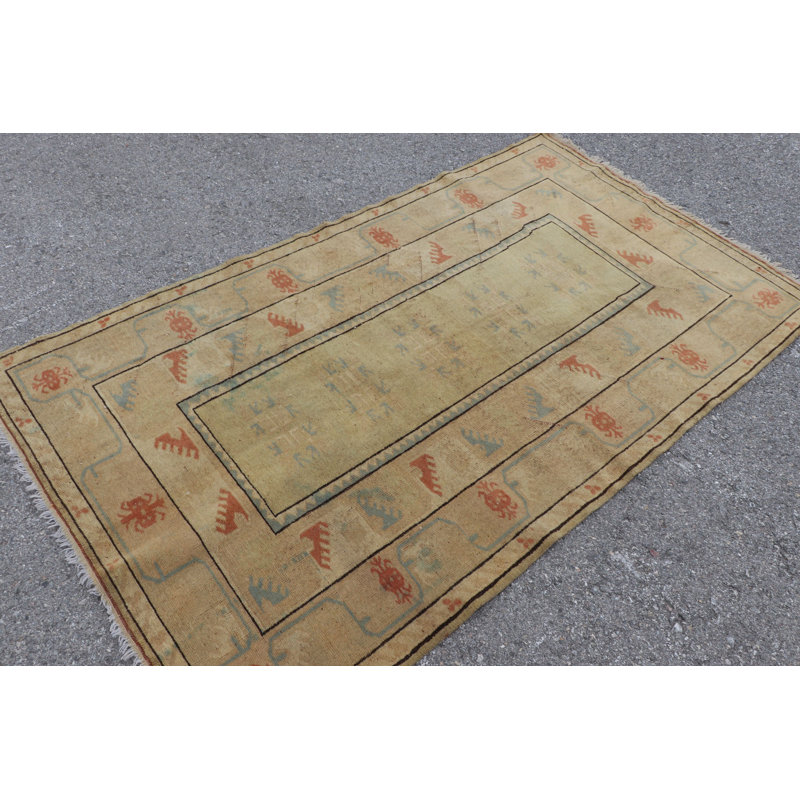 Tapis turc Anatolian tissé à la main dans une riche teinte verte, idéal pour les espaces de chambre de bébé et de salon