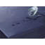 Matelas en mousse haute densité imperméable de 6 pouces avec tissu respirant matelassé à losanges bleu marine. La courtepointe assure à la fois style et circulation d'air pour un sommeil frais-228805984