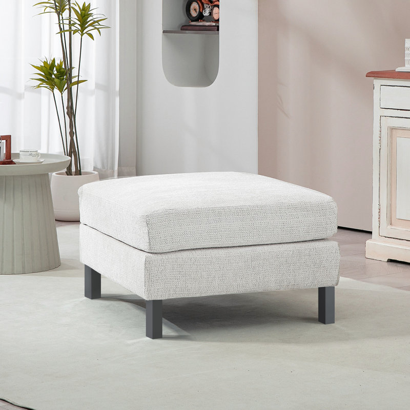 Salon avec pieds en bois et ressorts ensachés, modulaire blanc crème pour chambre à coucher sereine, support à pieds résilient