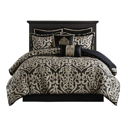 8Pcs Queen Comforter , Classic Design, Filling, Suitable For Year - Round Comfort 8 Piece With Weave, Embroidered Pillows, Machine Washable, Steam Iron Wrinkles