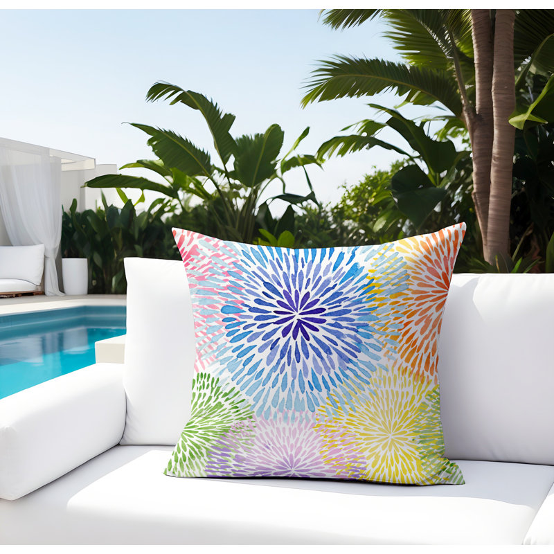Coussin Kain, H 15 po x l 15 po