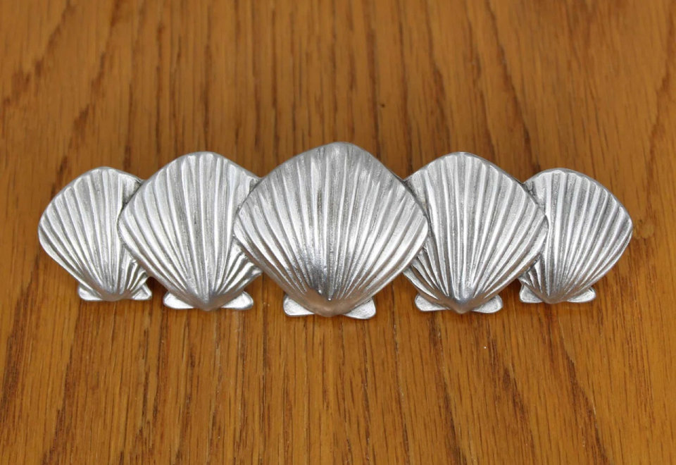 Cabinet and Drawer Pulls
