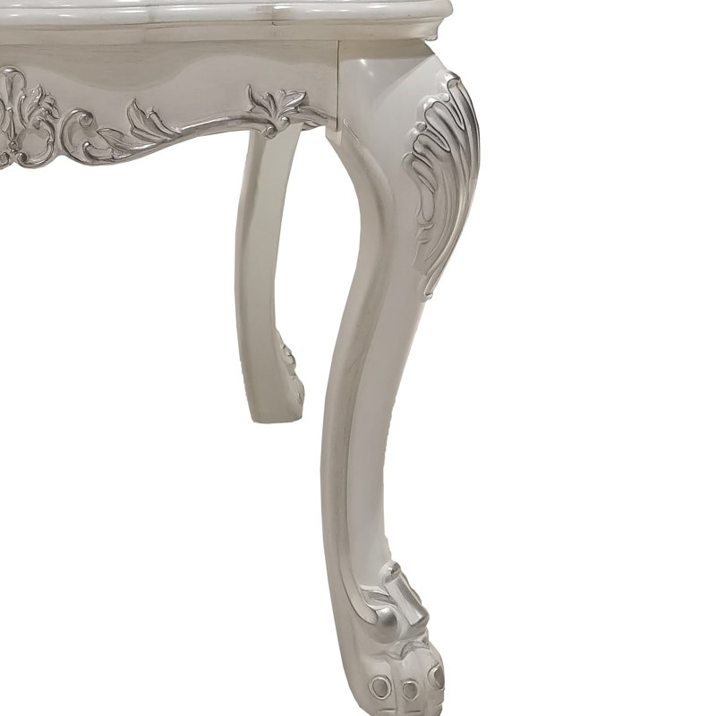 Table de bout avec pattes dorées
