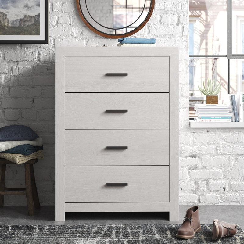 Alferetta 4 Drawer 31.5'' W Chest, Coastal White
