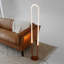 Lampe sur pied contemporaine