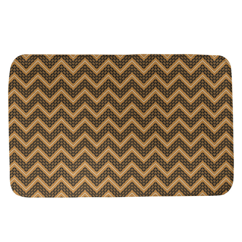 Tapis pour salle de bain à motif à chevrons à la main Stephenie, l 21 po x L 34 po, Noir / Orange