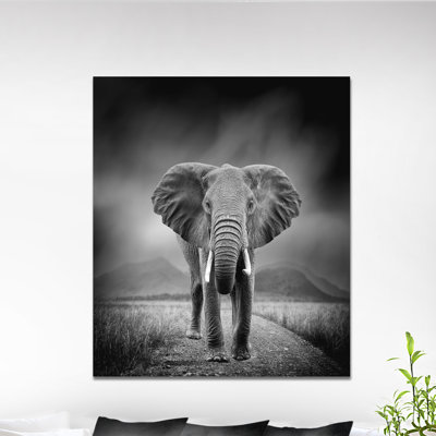 «African Elephant in Dark Artwork», reproduction d'impression sur toile tendue