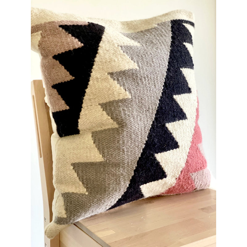 Coussin symétrique, 1 pi 10 po x 1 pi 10 po