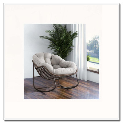 Chaise berçante d'extérieur en rotin