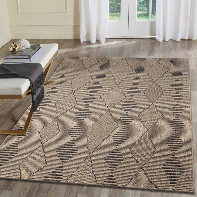 Tapis intérieur / extérieur Courtdale, Rectangle 7 pi 10 po x 9 pi 10 po